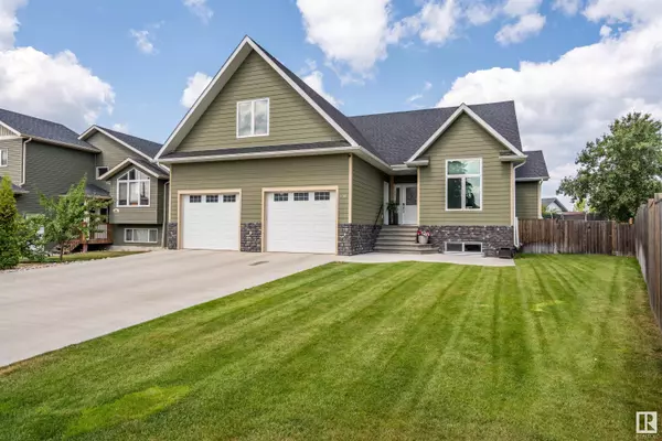 1206 18 AV, Cold Lake, AB T9M 0G4