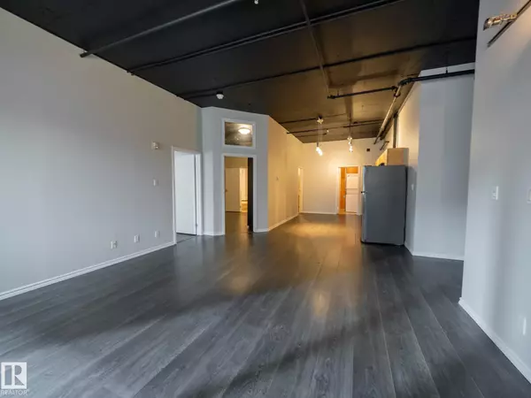 Edmonton, AB T5J 3N1,#408 10179 105 ST NW