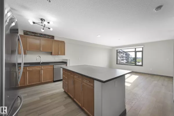 Edmonton, AB T5T 2V1,#216 1589 GLASTONBURY BV NW