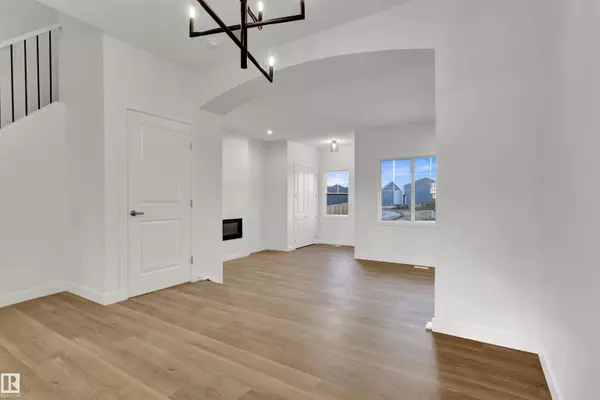 Edmonton, AB T6W 4E2,511 Paterson WY SW