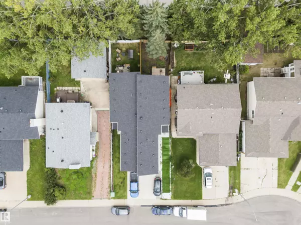 Edmonton, AB T6L 5G6,3516 33 Ave NW NW