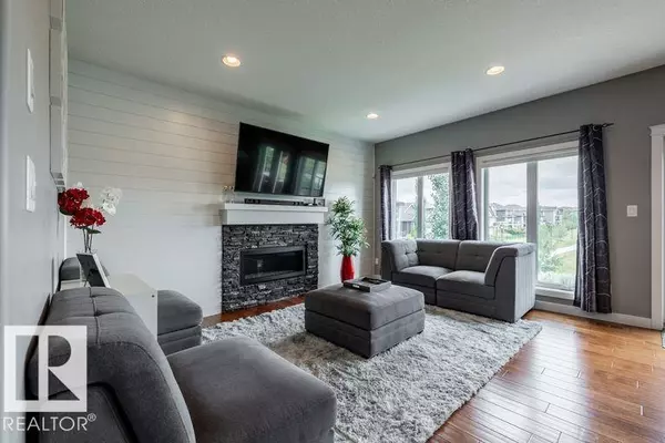 Edmonton, AB T6X 1P2,3238 WINSPEAR CR SW