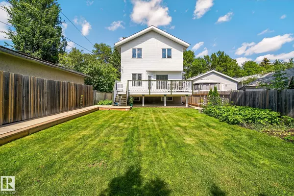 Edmonton, AB T6E 1B3,9647 73 AV NW