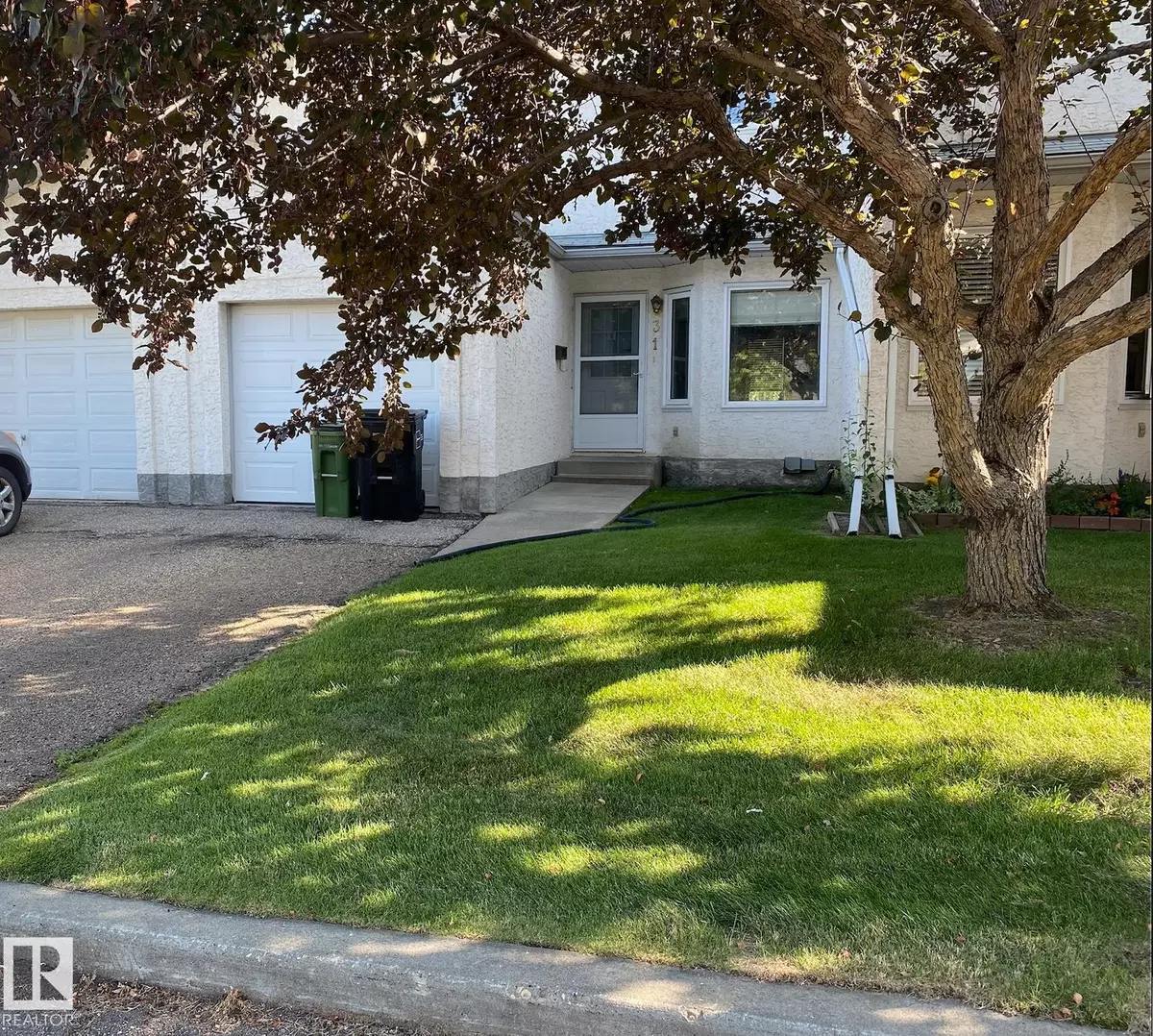 Edmonton, AB T6L 6H5,#31 3520 60 ST NW