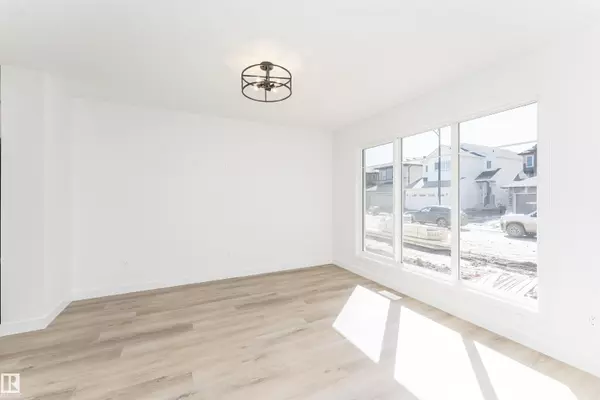 Edmonton, AB T6W 1A8,5134 KINNEY WY SW