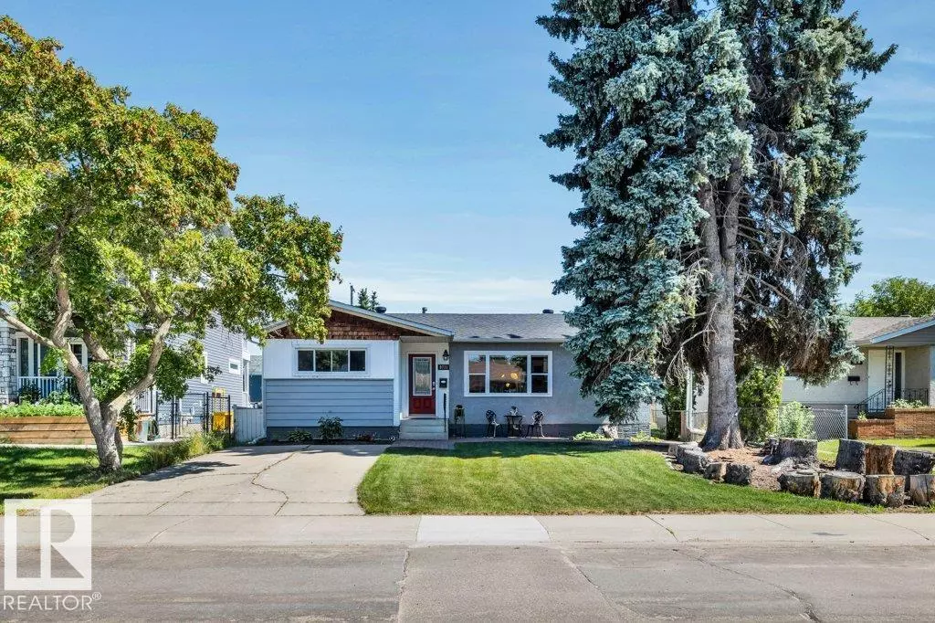 Edmonton, AB T5R 1H9,8731 151 ST NW