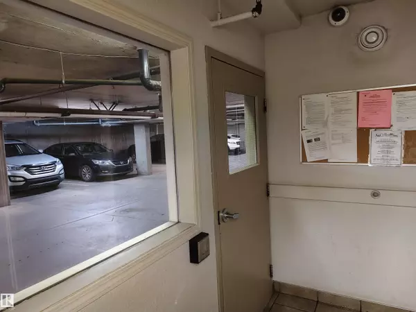 Edmonton, AB T5T 6S7,#209 7511 171 ST NW