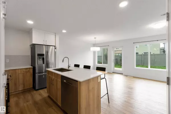 Edmonton, AB T5S 0P4,#3 13119 209 St NW
