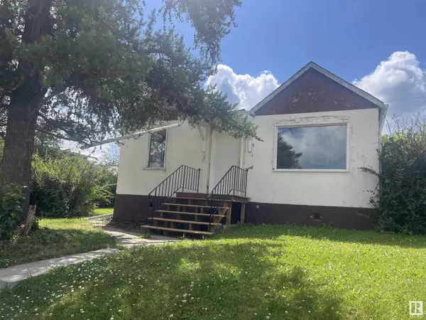 4811 48 Ave, Evansburg, AB T0E 0T0