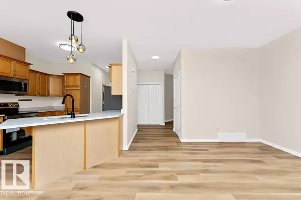 Edmonton, AB T6X 0K5,#39 735 85 ST SW