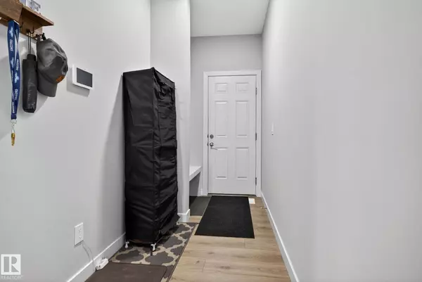 Edmonton, AB T5T 7R6,22035 80 AV NW
