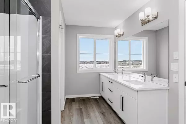 Edmonton, AB T6X 2Z3,2912 65 ST SW