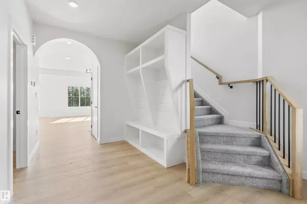 Edmonton, AB T5V 1R5,3331 Chickadee Drive NW