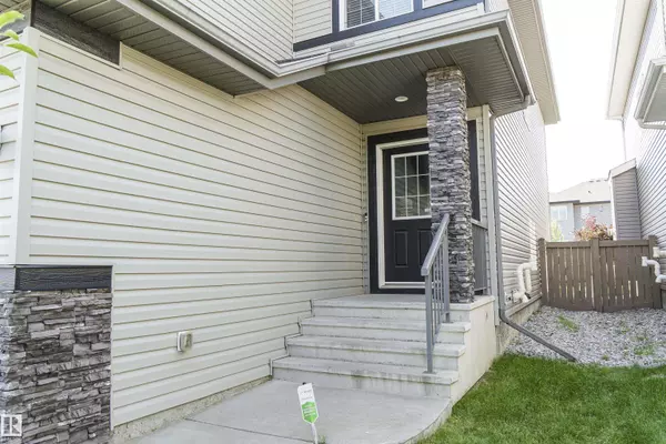 Edmonton, AB T6M 0N5,3307 Hilton CR NW