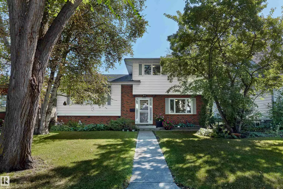 Edmonton, AB T6J 1L6,3523 113B ST NW