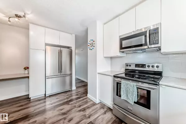 Edmonton, AB T6B 1Y3,8415 72 ST NW