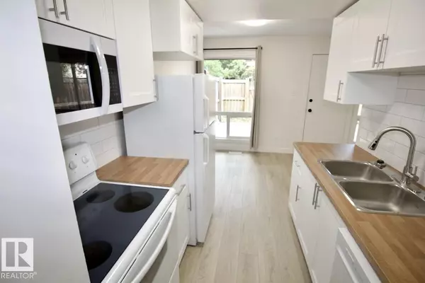Edmonton, AB T5W 4R3,544 ABBOTTSFIELD RD NW
