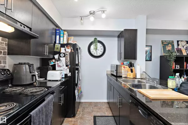 Edmonton, AB T6W 3L6,#306 3207 James Mowatt TR SW