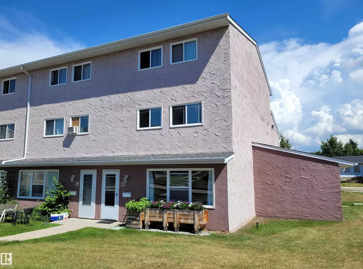 Edmonton, AB T5A 2W7,#30 13580 38 ST NW