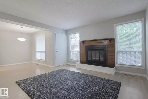 Edmonton, AB T6L 5T1,#45 4610 17 AV NW