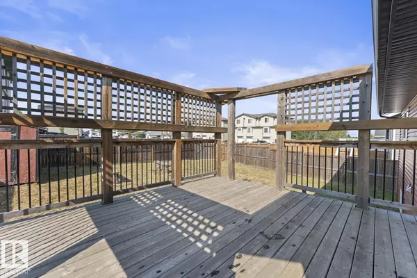 Cold Lake, AB T9M 2E1,1402 13 AV