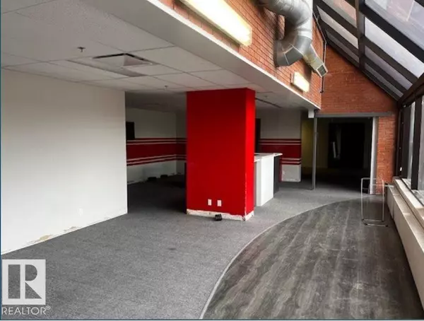Edmonton, AB T5J 3M5,#206 10145 109 ST NW