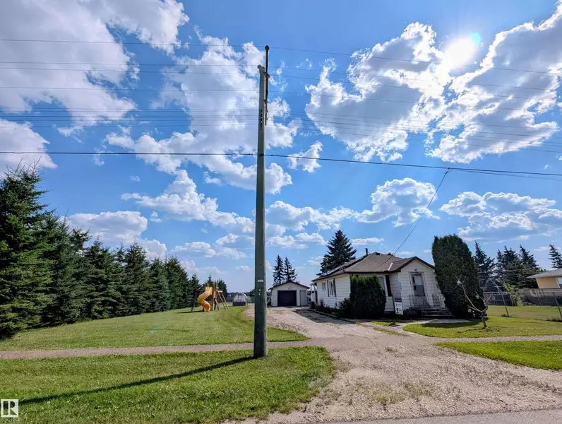 5027 49 AV, Vilna, AB T0A 3L0