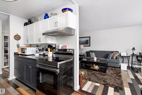 Edmonton, AB T5A 1C5,#3 13450 Fort RD NW