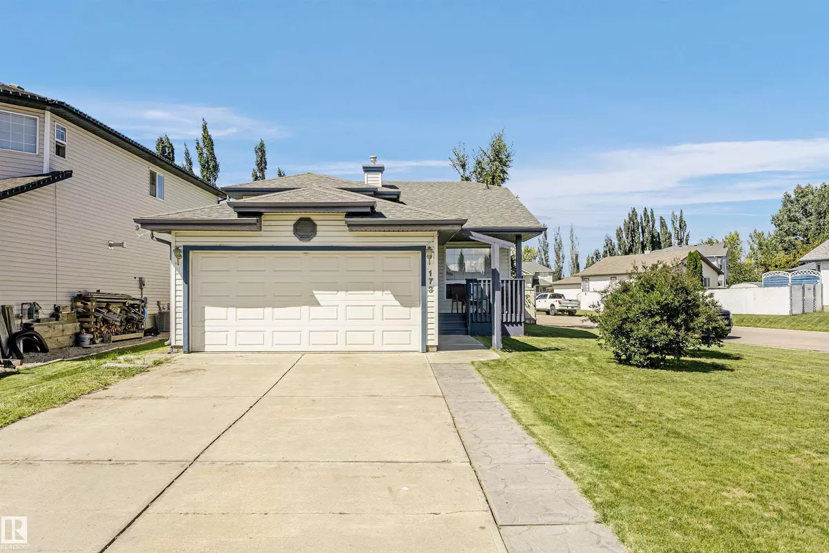 Spruce Grove, AB T7X 4K3,173 LAKEWOOD DR