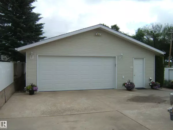 Two Hills, AB T0B 4K0,4809 47 ST