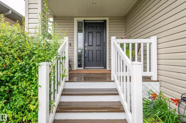 Stony Plain, AB T7Z 2Z3,37 GRAYRIDGE CR