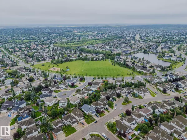 Sherwood Park, AB T8A 6K9,212 NEWCASTLE CR