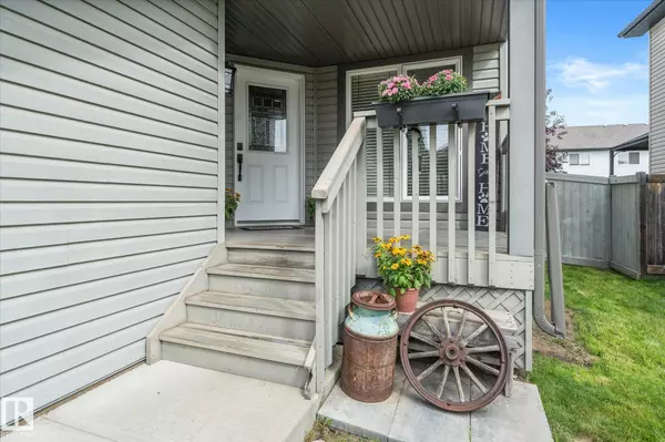 Spruce Grove, AB T7X 0H9,22 ASHTON GA