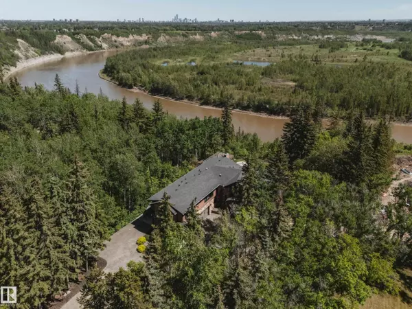 Edmonton, AB T6M 2N3,5 DONSDALE CR NW