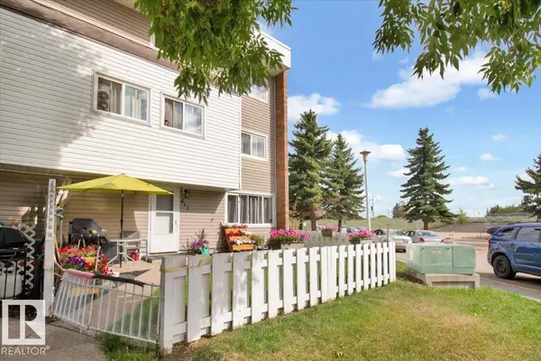 Edmonton, AB T5W 4R7,#412 2908 116A AV NW