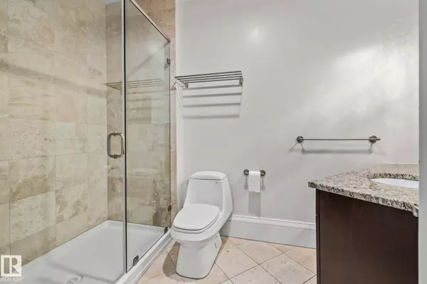 Edmonton, AB T5J 0B6,#3302 10152 104 ST NW