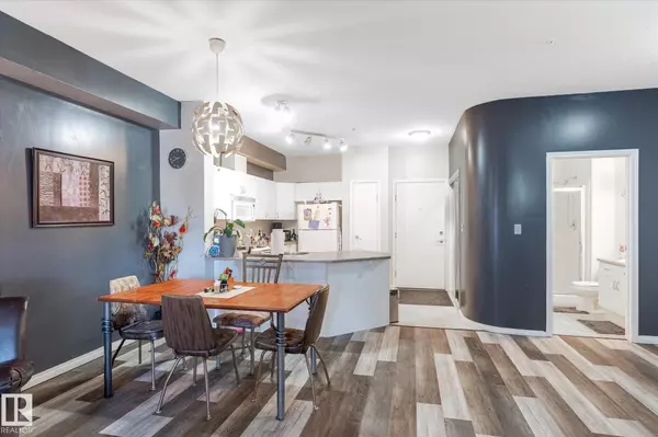 Edmonton, AB T5Y 2Y2,#224 4304 139 AV NW