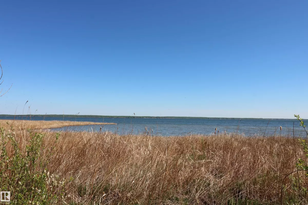 Rural Lac Ste. Anne County, AB T0E 0A0,514 54411 RGE RD 40