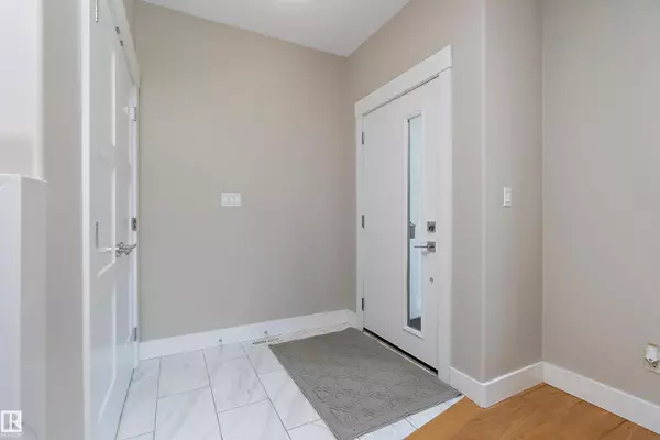 Edmonton, AB T6G 1R4,8422 117 ST NW