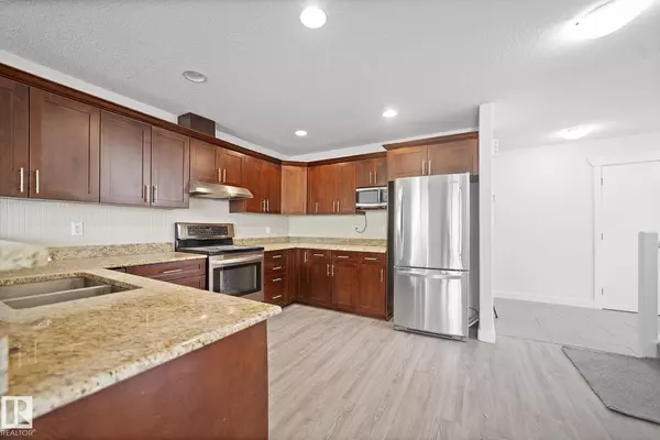 Beaumont, AB T4X 0W7,3210 67 ST