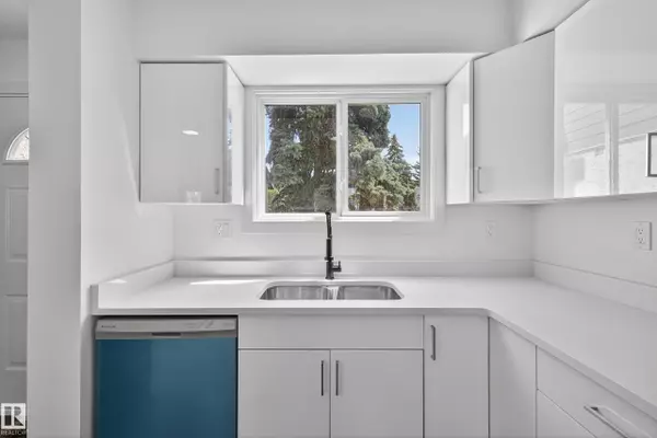 Edmonton, AB T5X 5H3,17136 100 ST NW