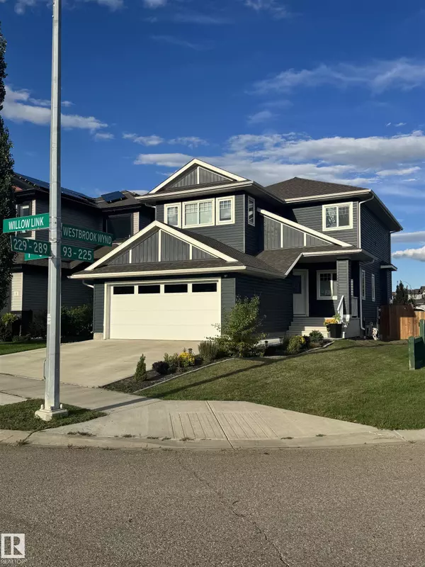 Fort Saskatchewan, AB T8L 0L6,1 WILLOW LI