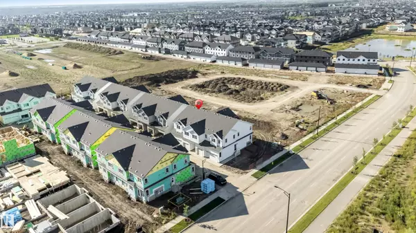 Edmonton, AB T6W 5P7,4 7110 Keswick CM SW