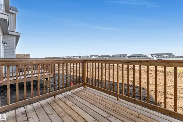 Edmonton, AB T6W 5P7,4 7110 Keswick CM SW