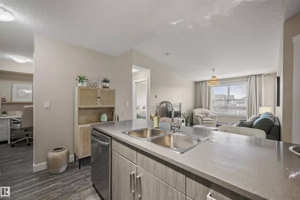 Edmonton, AB T6X 0Y2,#416 667 WATT BV SW