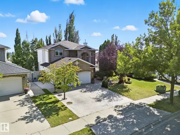 St. Albert, AB T8N 6L7,29 OAKDALE PL