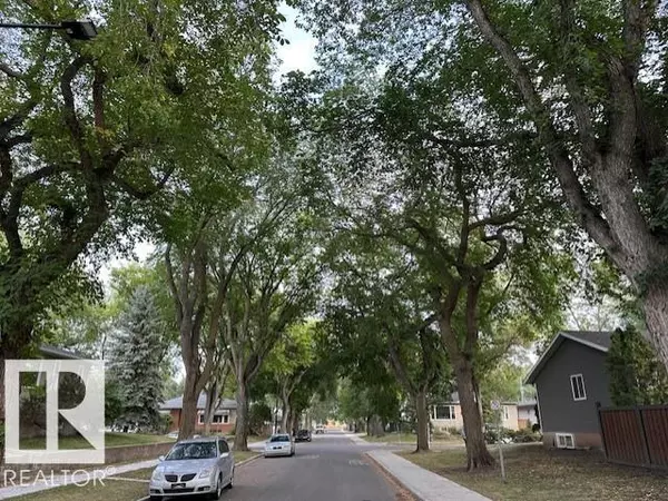 Edmonton, AB T5W 3H9,11242 52 ST NW