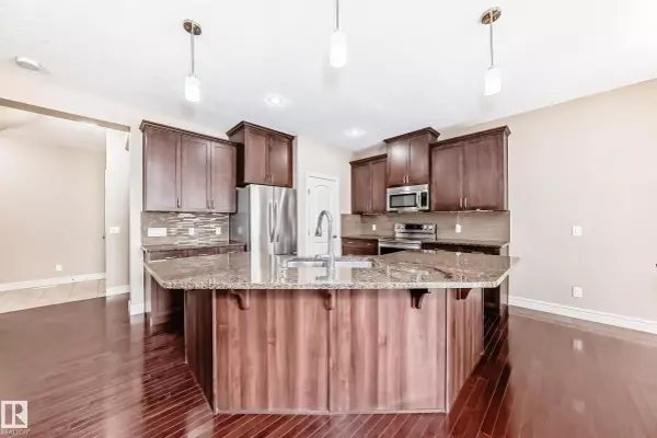 Edmonton, AB T6W 2C8,4151 ALEXANDER WY SW