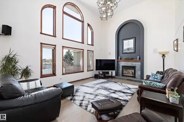 Edmonton, AB T6V 1E4,15903 132 ST NW