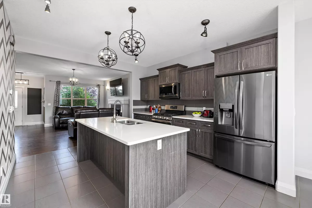 Spruce Grove, AB T7X 0M4,84 GREENBURY BV